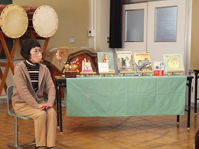 先週行われた，お話会「おはなし たまてばこ」の様子です。 敷島北小学校